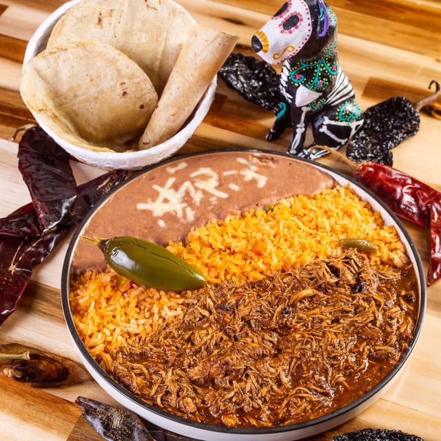 Mole De Pollo.