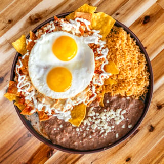 Chilaquiles De Pollo